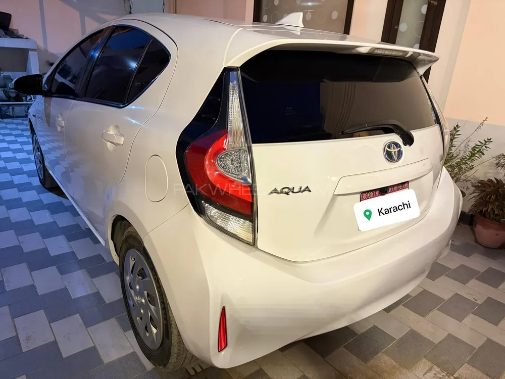 ٹویوٹا اکوا 2017 for Sale in کراچی ٹویوٹا اکوا 2017 for Sale in کراچی Image-5
