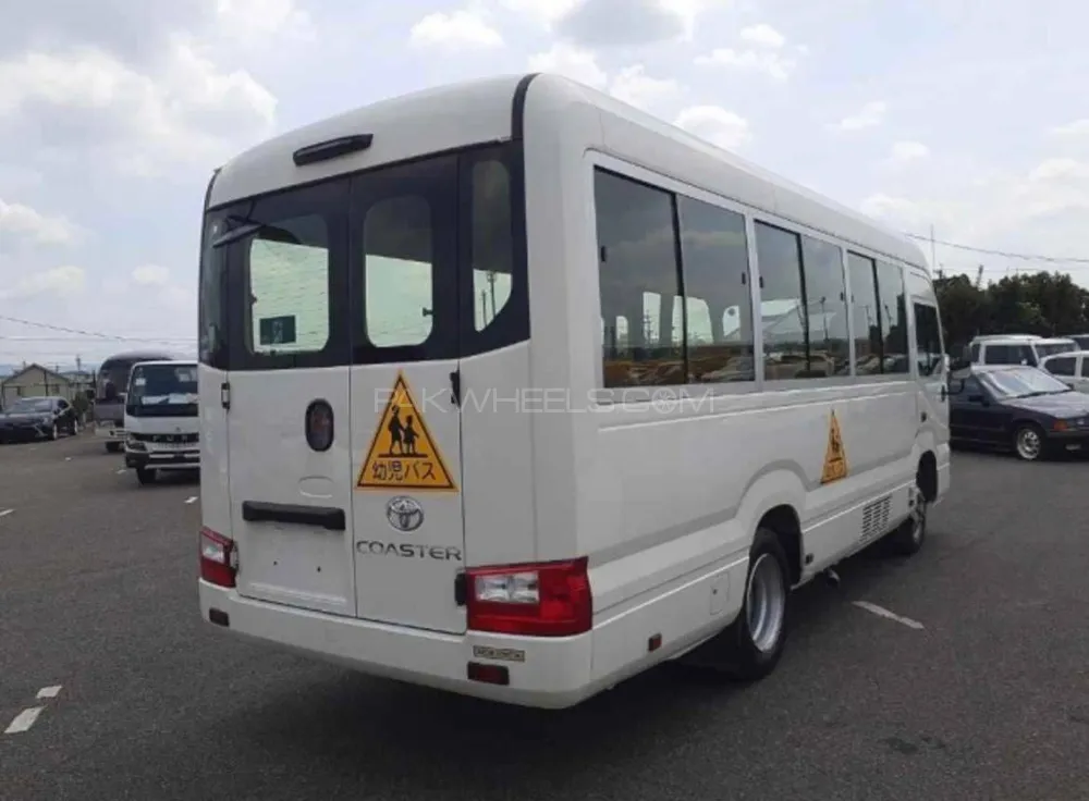 Toyota Coaster 2020 for Sale in Karachi Toyota Coaster 2020 for Sale in Karachi Image-9