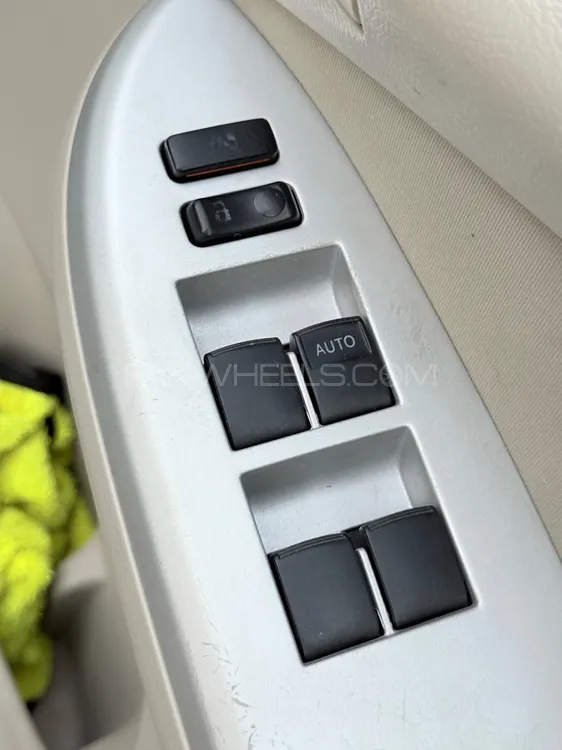 Toyota Corolla 2013 for Sale in Hafizabad Toyota Corolla 2013 for Sale in Hafizabad Image-17