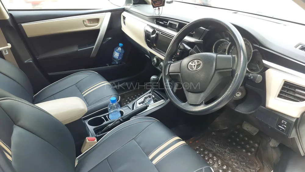 Toyota Corolla 2017 for Sale in Gujranwala Toyota Corolla 2017 for Sale in Gujranwala Image-6