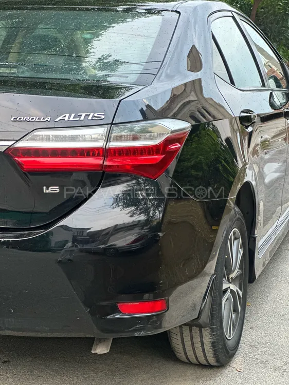 Toyota Corolla 2017 for Sale in Lahore Toyota Corolla 2017 for Sale in Lahore Image-7