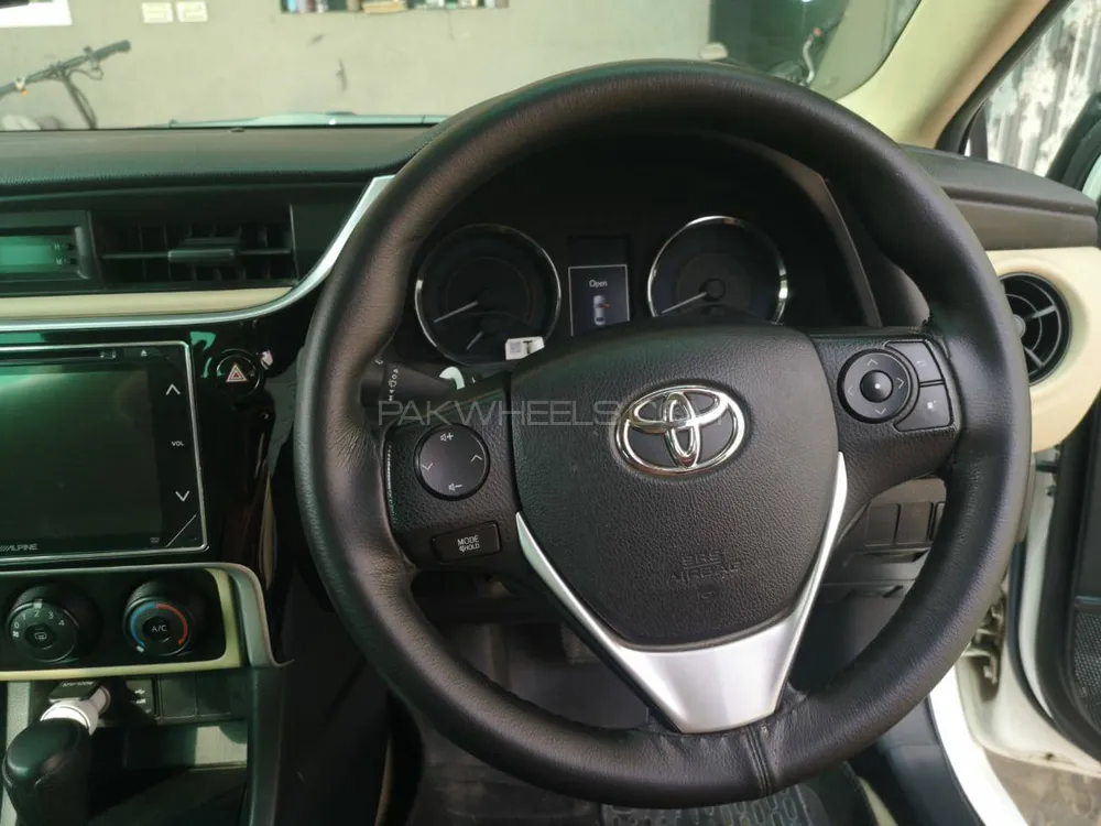 Toyota Corolla 2018 for Sale in Gujranwala Toyota Corolla 2018 for Sale in Gujranwala Image-11