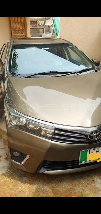 Toyota Corolla 2015 for Sale in Peshawar Image-1
