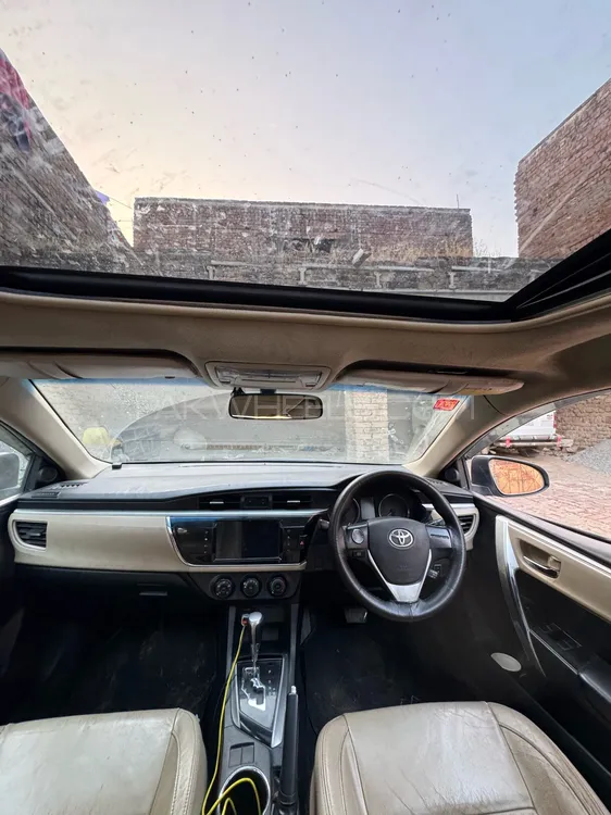 Toyota Corolla 2015 for Sale in Sialkot Toyota Corolla 2015 for Sale in Sialkot Image-4