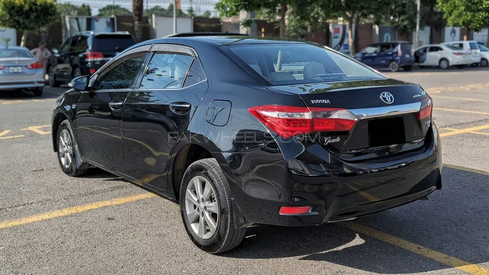 Toyota Corolla 2016 for Sale in Lahore Toyota Corolla 2016 for Sale in Lahore Image-3