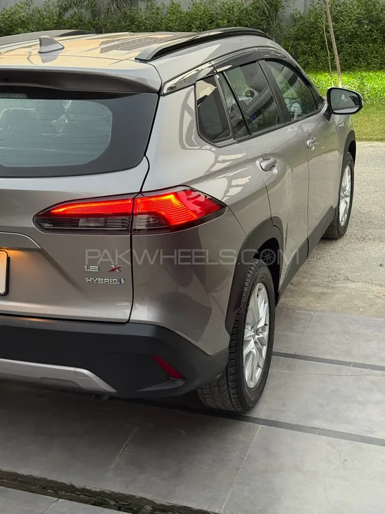 Toyota Corolla Cross 2024 for Sale in Lahore Toyota Corolla Cross 2024 for Sale in Lahore Image-7
