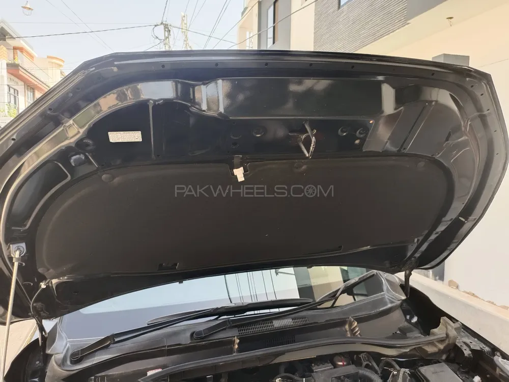 ٹویوٹا کرولا کراس 2024 for Sale in کراچی ٹویوٹا کرولا کراس 2024 for Sale in کراچی Image-4