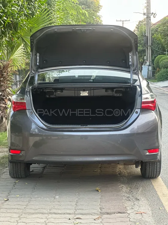 Toyota Corolla 2017 for Sale in Lahore Toyota Corolla 2017 for Sale in Lahore Image-6