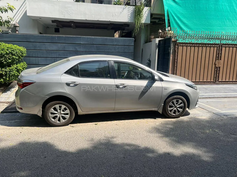 Toyota Corolla 2020 for Sale in Lahore Image-1