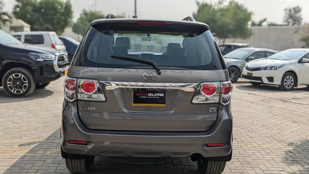 Toyota Fortuner 2014 for Sale in Karachi Toyota Fortuner 2014 for Sale in Karachi Image-8