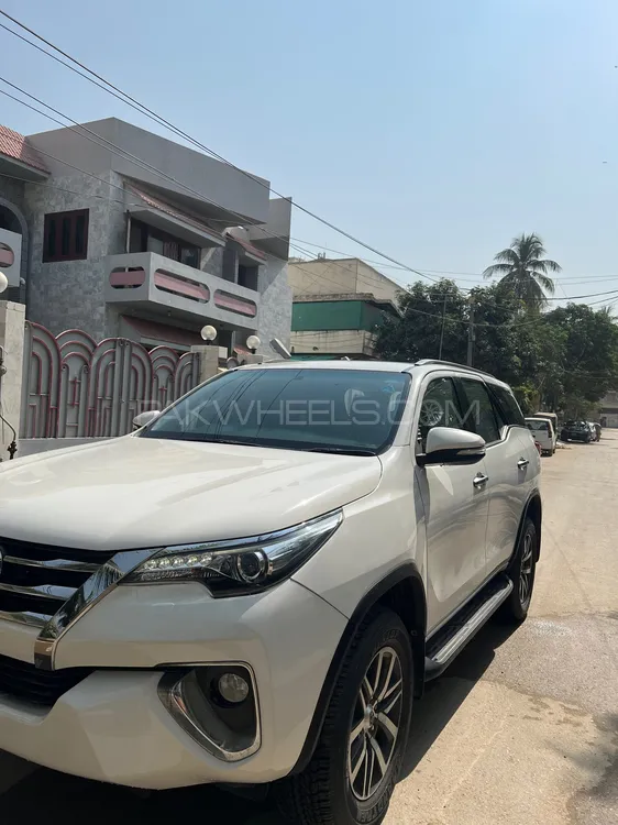 Toyota Fortuner 2017 for Sale in Karachi Toyota Fortuner 2017 for Sale in Karachi Image-3