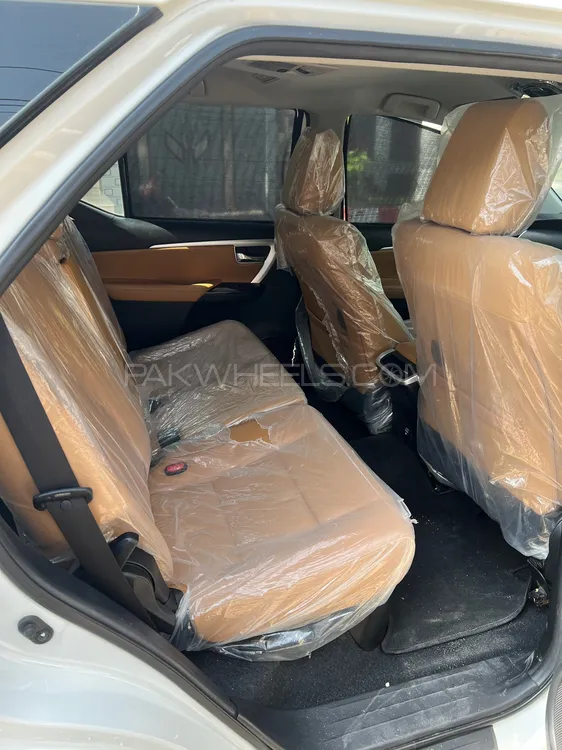 Toyota Fortuner 2017 for Sale in Karachi Toyota Fortuner 2017 for Sale in Karachi Image-10