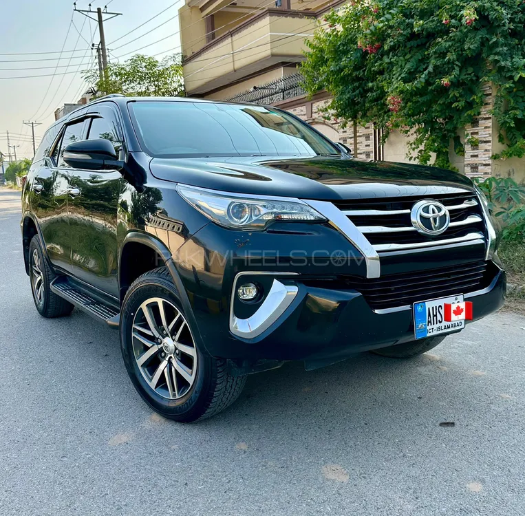 Toyota Fortuner 2018 for Sale in Sialkot Toyota Fortuner 2018 for Sale in Sialkot Image-1