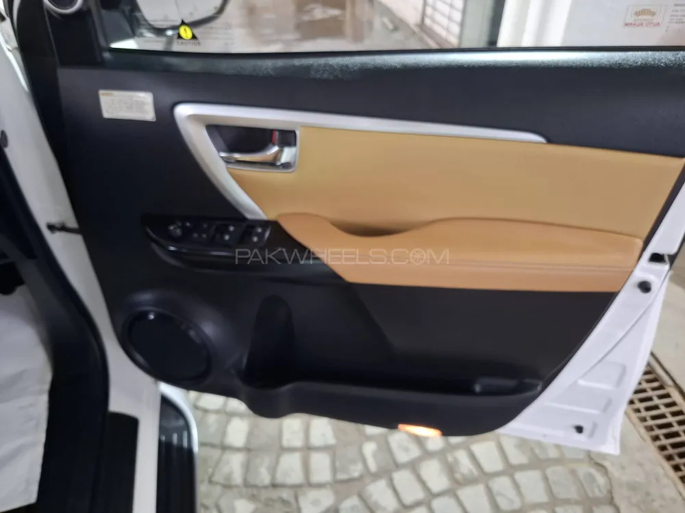 Toyota Fortuner 2019 for Sale in Sargodha Toyota Fortuner 2019 for Sale in Sargodha Image-9