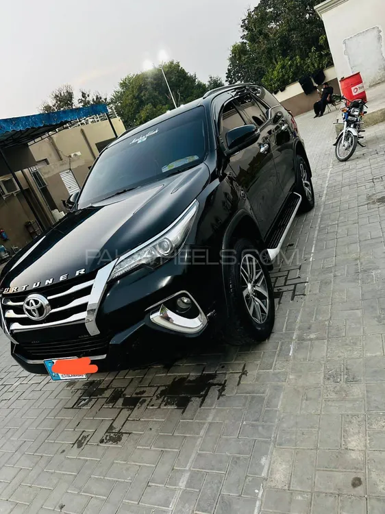 Toyota Fortuner 2019 for Sale in Multan Toyota Fortuner 2019 for Sale in Multan Image-3