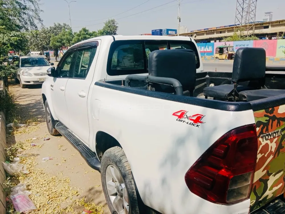 Toyota Hilux 2017 for Sale in Karachi Image-1