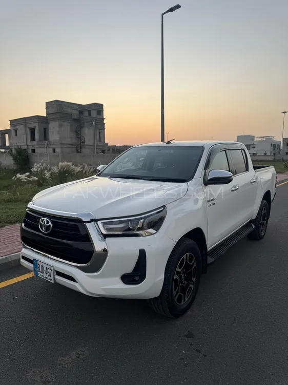 Toyota Hilux 2018 for Sale in Lahore Toyota Hilux 2018 for Sale in Lahore Image-2
