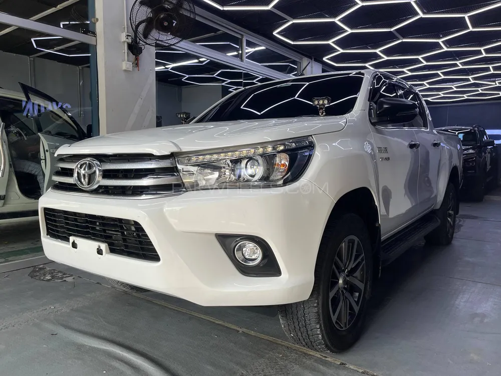 Toyota Hilux 2020 for Sale in Karachi Image-1