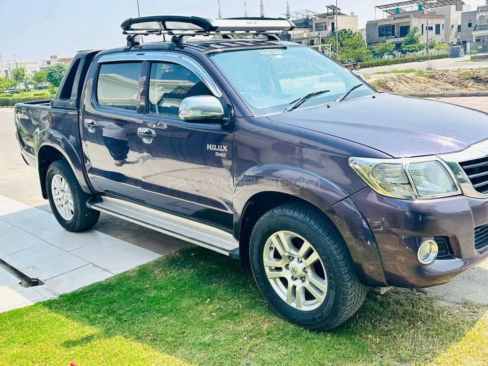 Toyota Hilux 2012 for Sale in Multan Toyota Hilux 2012 for Sale in Multan Image-4