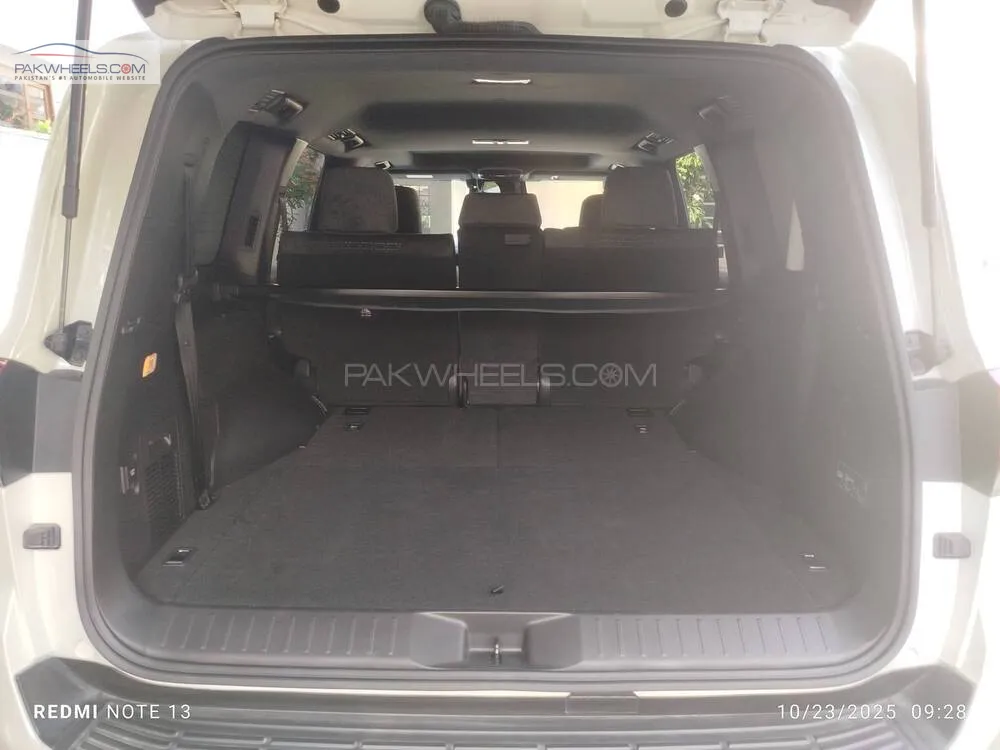 Toyota Land Cruiser 2022 for Sale in Karachi Toyota Land Cruiser 2022 for Sale in Karachi Image-7