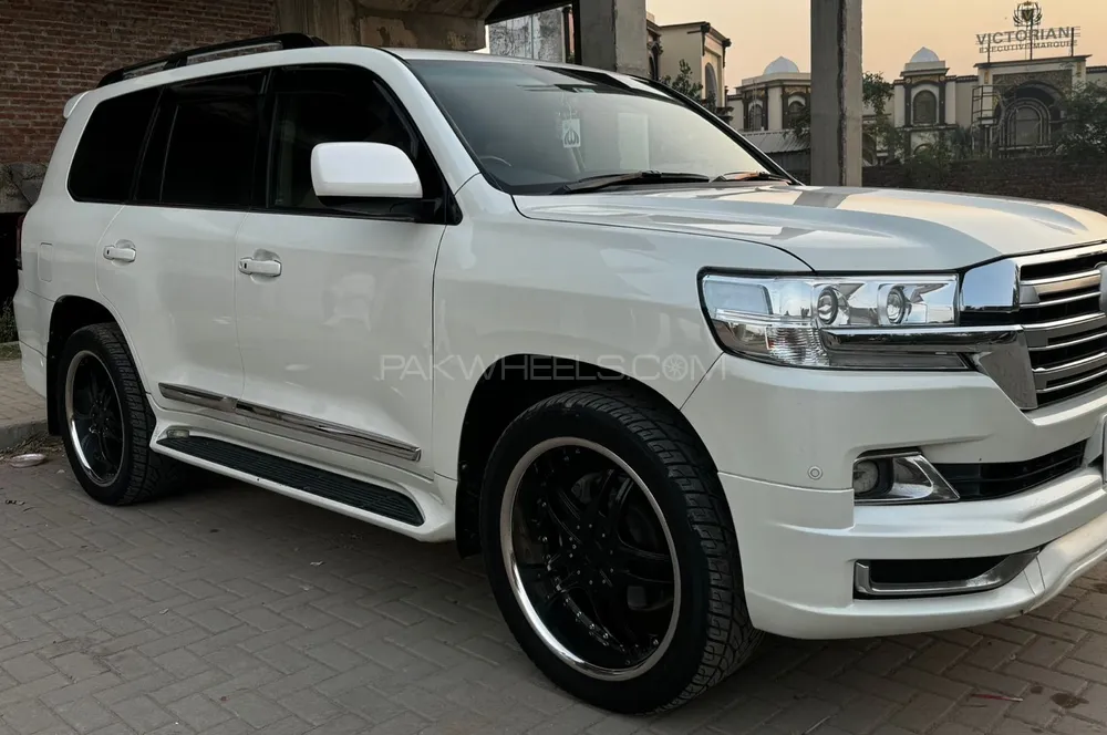 Toyota Land Cruiser 2008 for Sale in Faisalabad Toyota Land Cruiser 2008 for Sale in Faisalabad Image-2