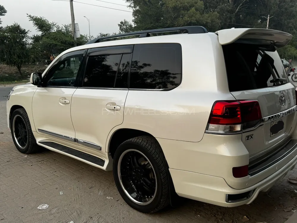 Toyota Land Cruiser 2008 for Sale in Faisalabad Toyota Land Cruiser 2008 for Sale in Faisalabad Image-5