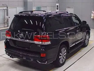 Toyota Land Cruiser 2020 for Sale in Lahore Toyota Land Cruiser 2020 for Sale in Lahore Image-3