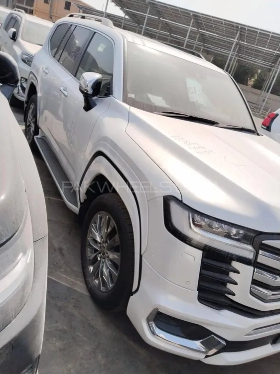 Toyota Land Cruiser 2022 for Sale in Karachi Toyota Land Cruiser 2022 for Sale in Karachi Image-3