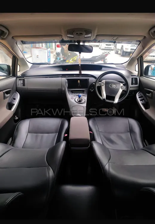 ٹویوٹا پریوس 2011 for Sale in کوئٹہ ٹویوٹا پریوس 2011 for Sale in کوئٹہ Image-5