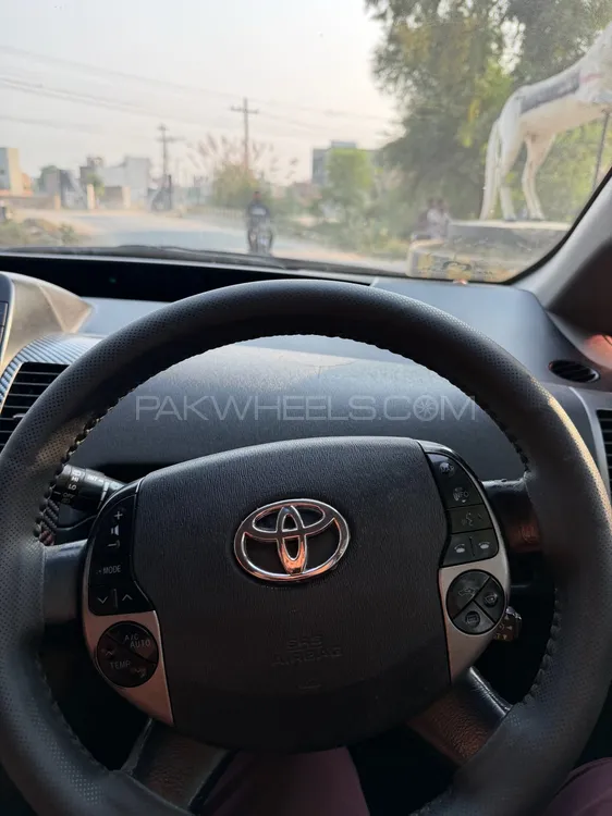 Toyota Prius 2007 for Sale in Okara Toyota Prius 2007 for Sale in Okara Image-10