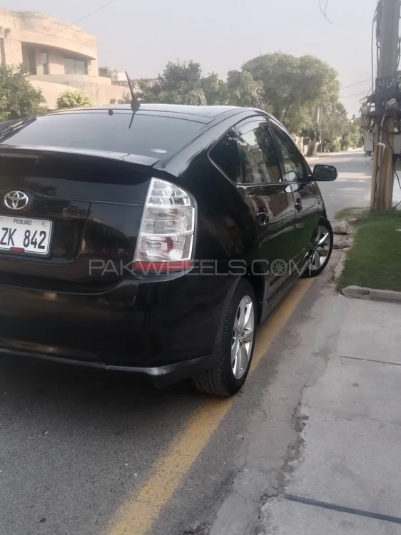 Toyota Prius 2008 for Sale in Lahore Toyota Prius 2008 for Sale in Lahore Image-6
