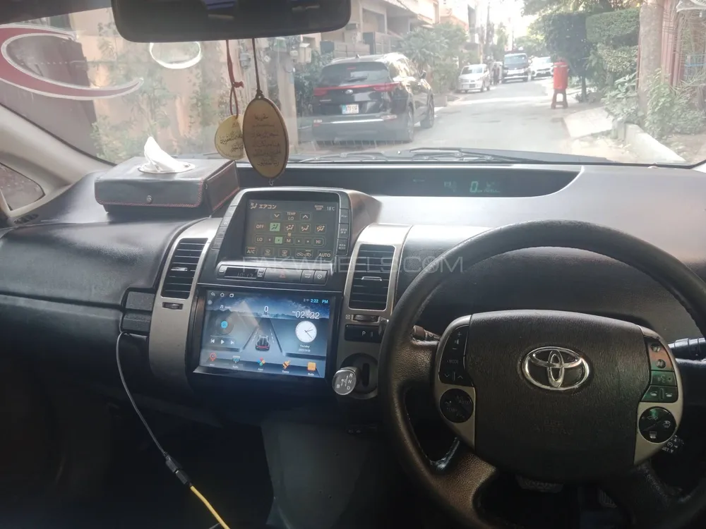 Toyota Prius 2008 for Sale in Lahore Toyota Prius 2008 for Sale in Lahore Image-12