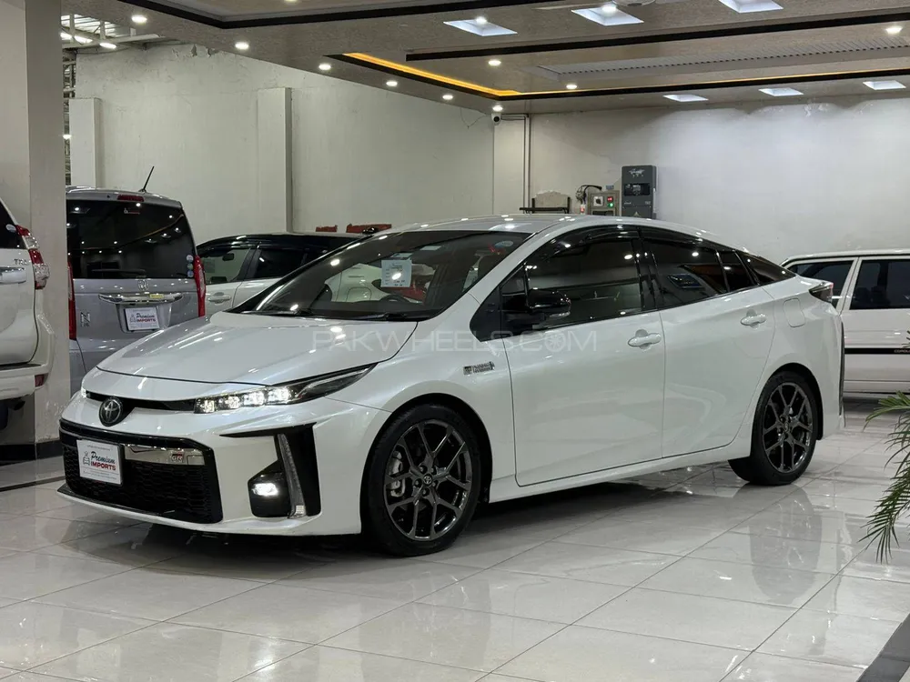 Toyota Prius 2020 for Sale in Peshawar Toyota Prius 2020 for Sale in Peshawar Image-3