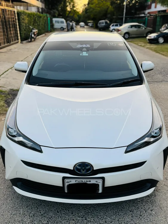 Toyota Prius 2020 for Sale in Peshawar Toyota Prius 2020 for Sale in Peshawar Image-16