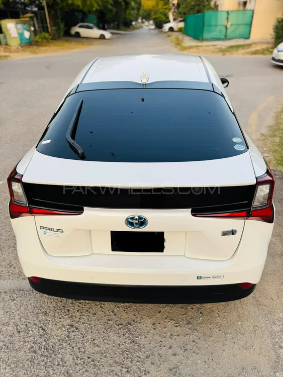 Toyota Prius 2020 for Sale in Peshawar Toyota Prius 2020 for Sale in Peshawar Image-11