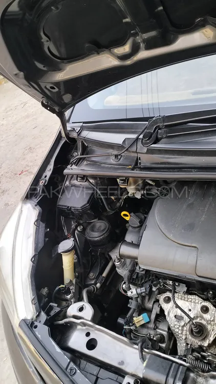 Toyota Vitz 2012 for Sale in Swabi Toyota Vitz 2012 for Sale in Swabi Image-10
