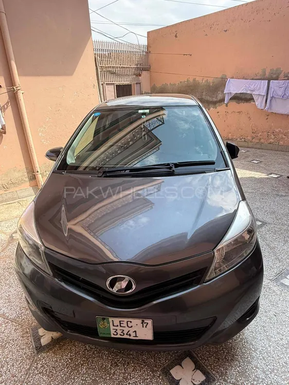 Toyota Vitz 2013 for Sale in Sargodha Toyota Vitz 2013 for Sale in Sargodha Image-7