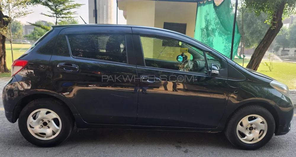 Toyota Vitz 2012 for Sale in Lahore Toyota Vitz 2012 for Sale in Lahore Image-5