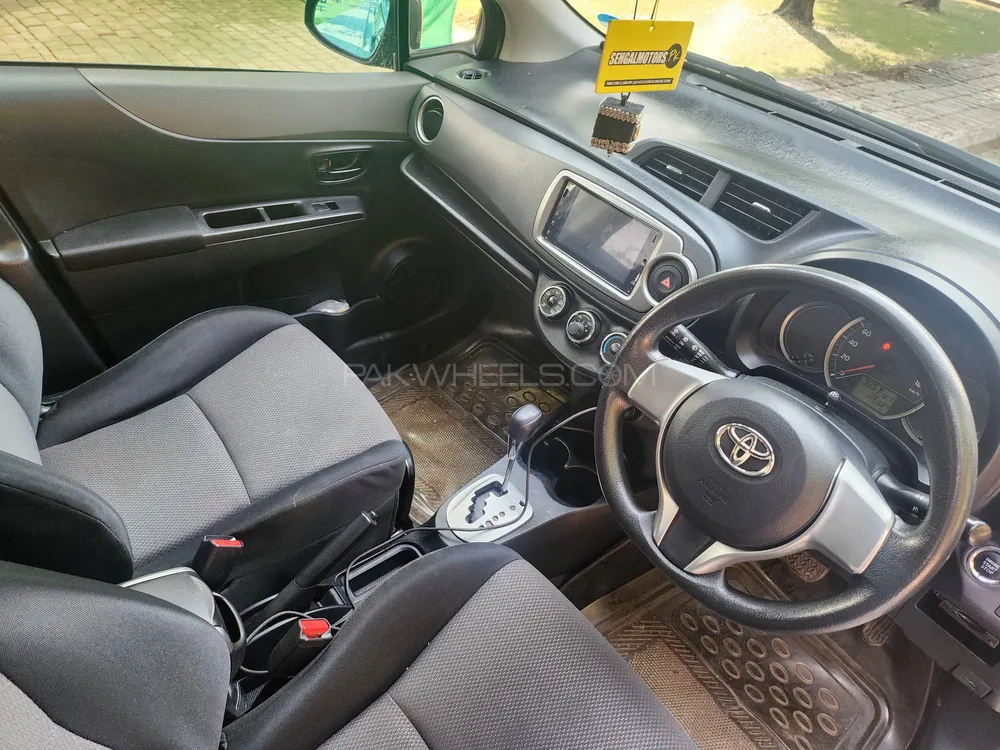 Toyota Vitz 2012 for Sale in Lahore Toyota Vitz 2012 for Sale in Lahore Image-6
