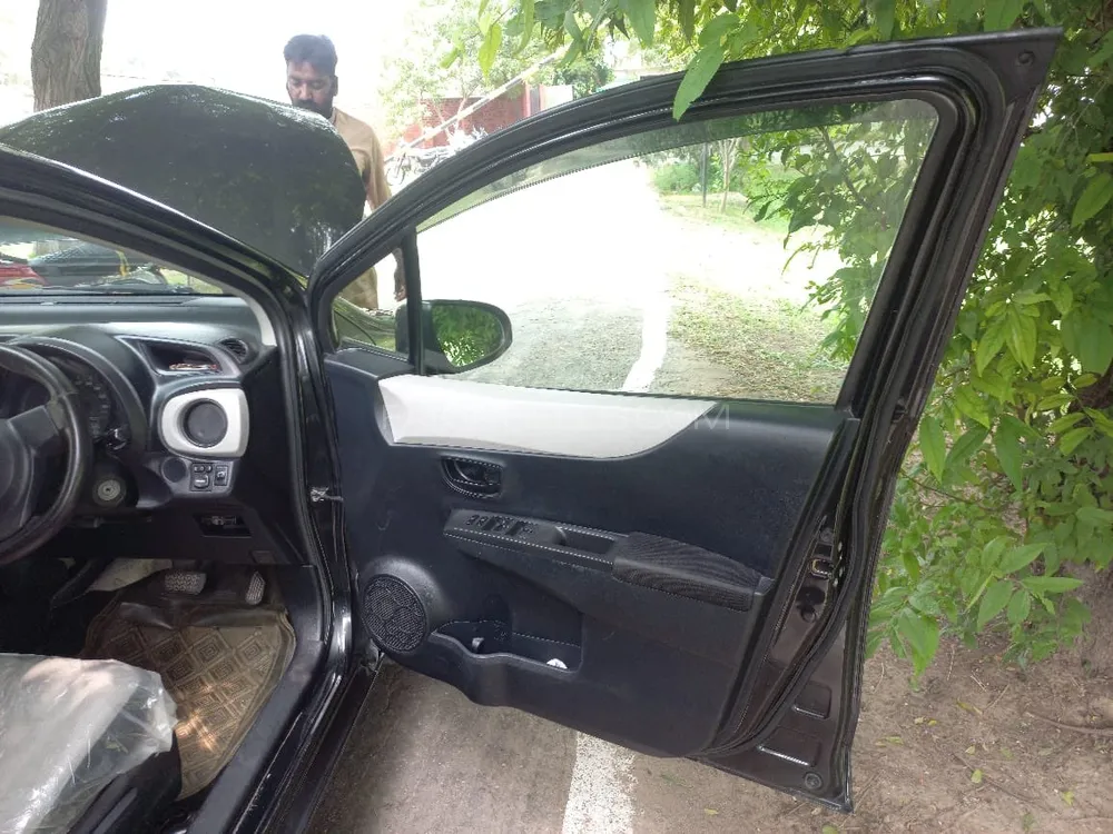Toyota Vitz 2011 for Sale in Jhelum Toyota Vitz 2011 for Sale in Jhelum Image-12