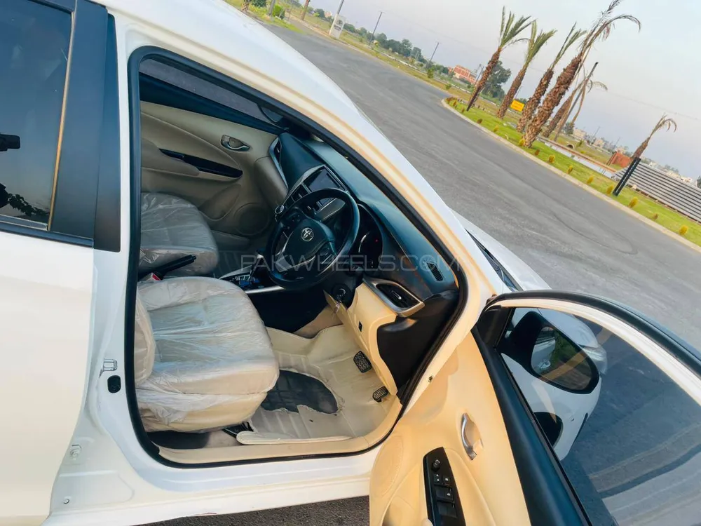 Toyota Yaris Sedan 2023 for Sale in Gujranwala Toyota Yaris Sedan 2023 for Sale in Gujranwala Image-8