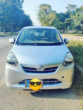 Daihatsu Mira ES 2012