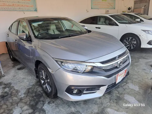 Honda Civic Oriel 1.8 i-VTEC CVT 2021