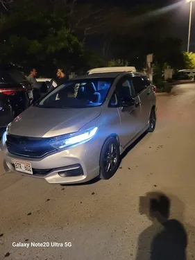 Honda Fit Shuttle Hybrid 2015