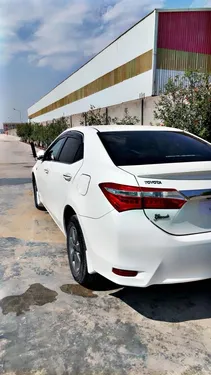 Toyota Corolla Altis Grande CVT-i 1.8 2016