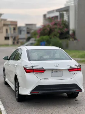 Toyota Corolla Altis X Automatic 1.6 2022