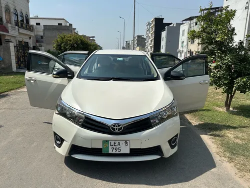 Toyota Corolla XLi VVTi 2015