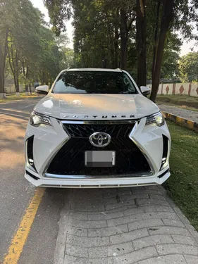 Toyota Fortuner 2.7 V 2022