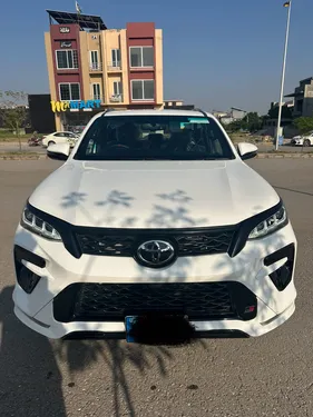 Toyota Fortuner GR-S 2025