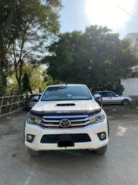 Toyota Hilux Revo G Automatic 3.0  2017